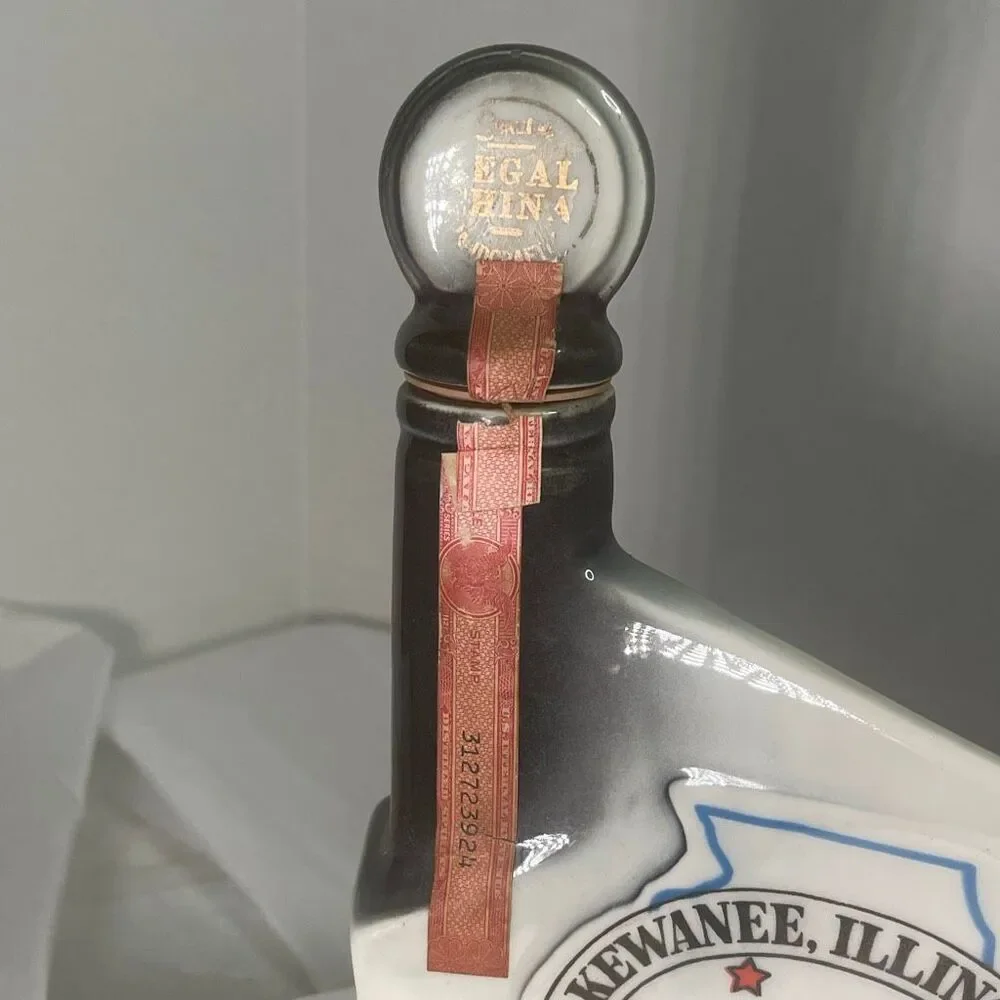 1968 Jim Beam “The Antique Trader” 11th Anniversary decanter